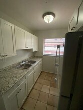 4655 Palm Ave in Hialeah, FL - Foto de edificio - Building Photo