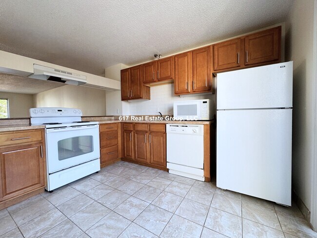 142 N Beacon St in Boston, MA - Building Photo - Building Photo