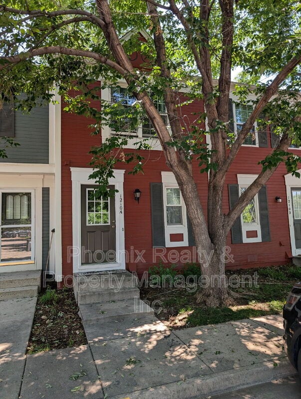 1210 Milo Cir