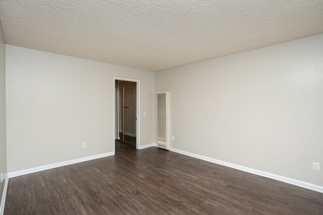 The Pointe at 2316 in Oceanside, CA - Building Photo - Interior Photo