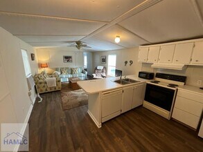 106 Faye Dr in Midway, GA - Building Photo - Building Photo