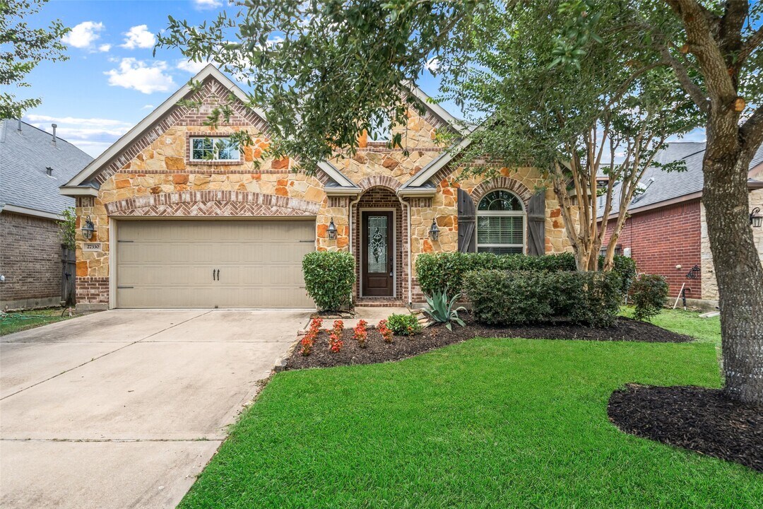 27330 Aspen Falls Ln in Fulshear, TX - Building Photo
