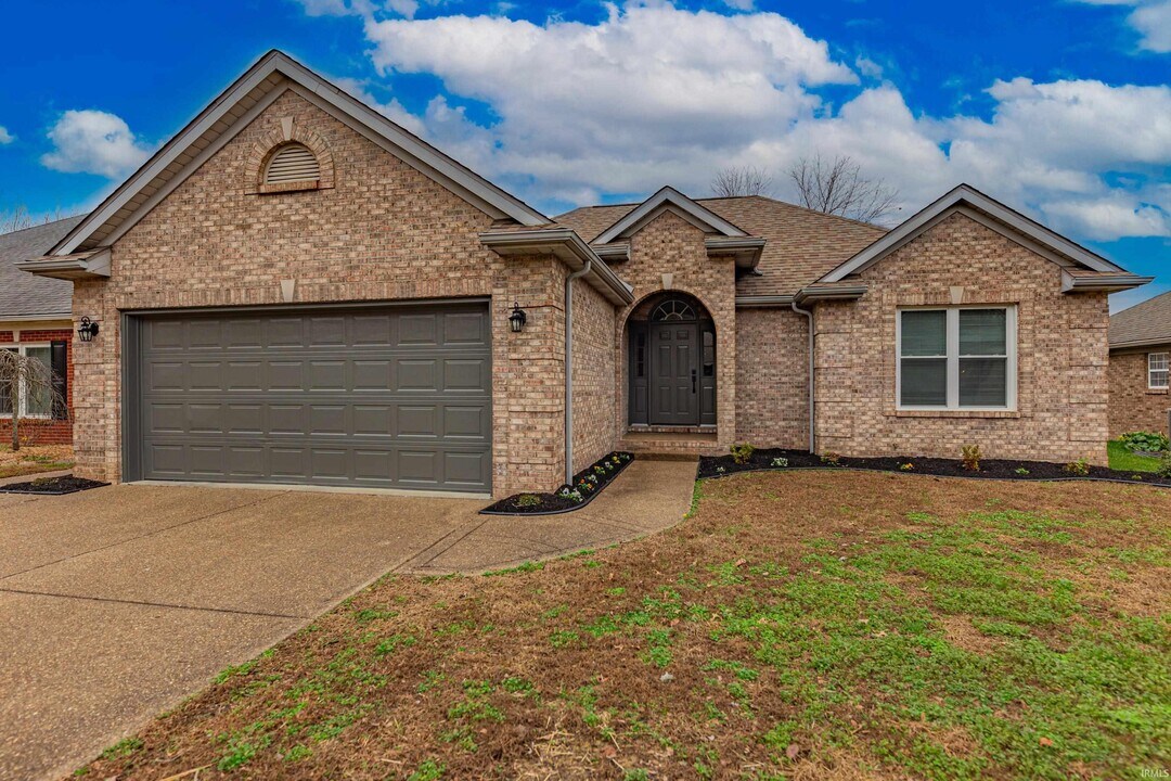 3555 Katalla Dr in Newburgh, IN - Building Photo