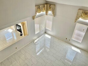1370 Montego Ct in Vista, CA - Foto de edificio - Building Photo