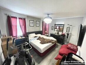 9 Mount Pleasant Ave in Boston, MA - Foto de edificio - Building Photo