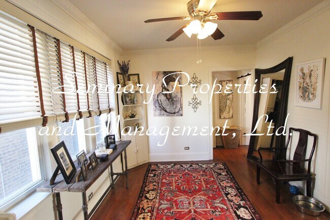 5826-28 N Ridge in Chicago, IL - Building Photo - Interior Photo