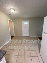 313 Jockey Club Dr in Athens, GA - Building Photo - Building Photo
