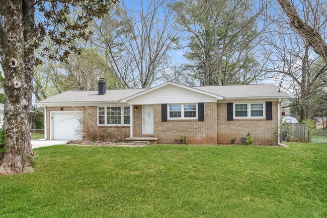property at 3304 Reynolds Dr NW