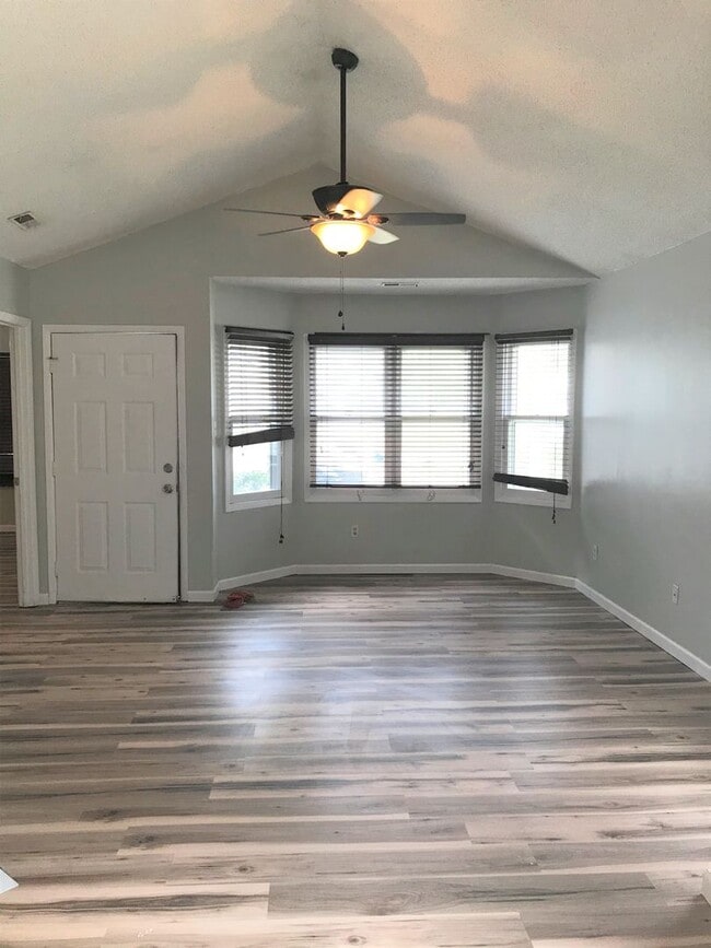 112 Basswood Ct in Jacksonville, NC - Building Photo - Building Photo