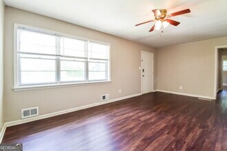 4009 Castle St in Douglasville, GA - Building Photo - Building Photo