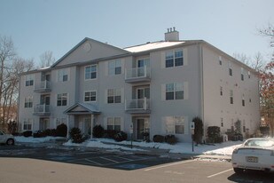 912-936 Pine Valley Ct Apartments