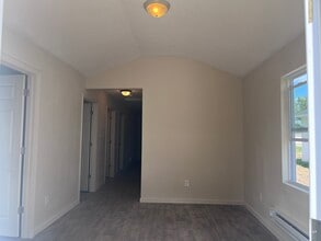 14098 1st St, Unit 2 in Orient, OH - Building Photo - Building Photo