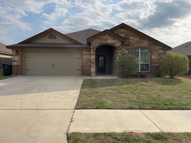 902 Clanton Cove