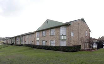 Colonial Hills Apartments