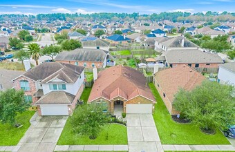 18431 Madisons Crossing Ln in Tomball, TX - Building Photo - Building Photo