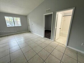 2930 SE 13th Ave in Homestead, FL - Building Photo - Building Photo