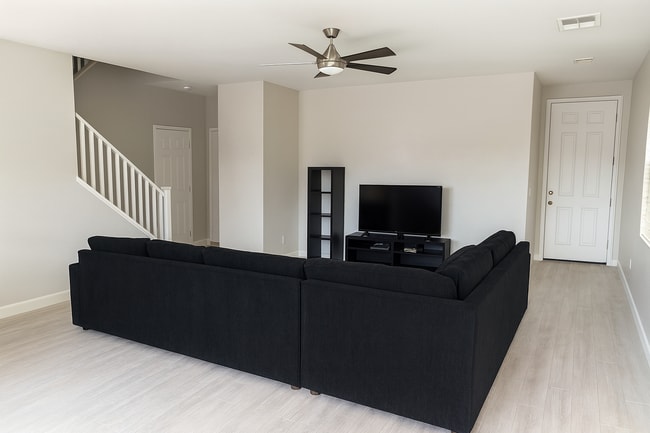 7829 Tarberts Cottage St in Las Vegas, NV - Building Photo - Building Photo
