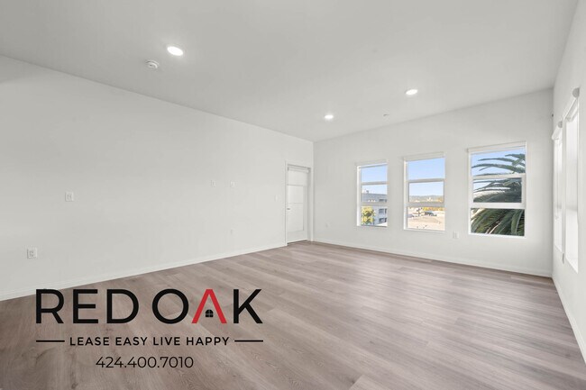 218 S Occidental Blvd