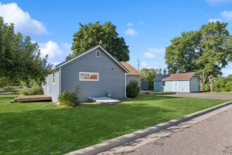 808 1st Ave E in Columbia Falls, MT - Building Photo - Building Photo