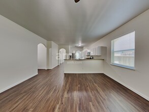 2037 Vanamen Ct in Conroe, TX - Building Photo - Building Photo