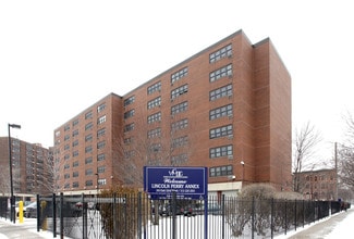 Lincoln Perry Annex in Chicago, IL - Building Photo - Building Photo