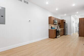 116 E Huntingdon St in Philadelphia, PA - Building Photo - Building Photo