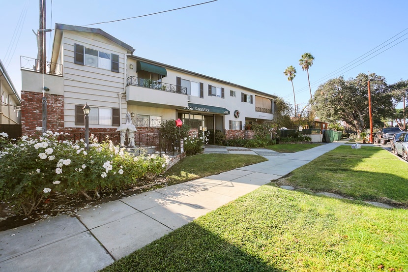 400 E Live Oak St in San Gabriel, CA - Building Photo