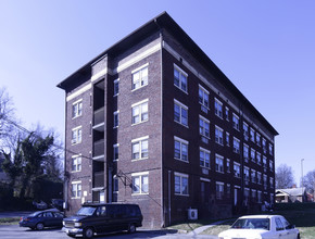 Magnolia Apartments in Knoxville, TN - Building Photo - Building Photo