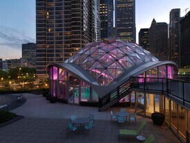 400 E Randolph St, Unit 2402 in Chicago, IL - Building Photo