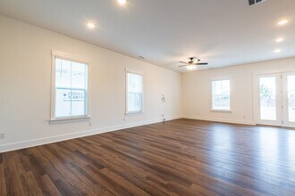 225 Acorn Xing Rd in Holly Springs, NC - Building Photo - Building Photo