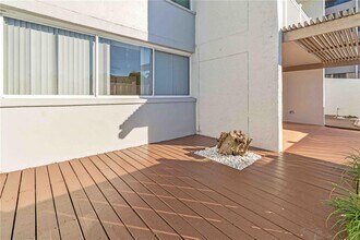 500 Treasure Island Causeway in Treasure Island, FL - Building Photo - Building Photo