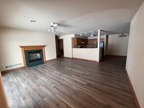 280 S Lar-Ann St in Belgium, WI - Building Photo - Building Photo