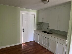 527 E 8th St in Freeport, TX - Building Photo - Building Photo