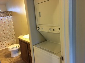 1210 W Mermod St-Unit -C in Carlsbad, NM - Building Photo - Building Photo