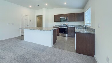 3402 Narrows Dr in Lakeland, FL - Building Photo - Building Photo