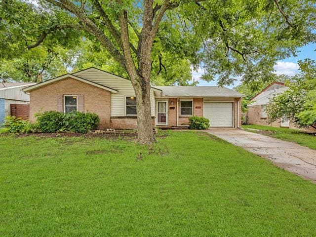 1224 Meadowcrest Dr in Plano, TX - Building Photo - Building Photo