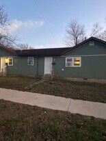 1537 N Lyon Ave in Springfield, MO - Building Photo