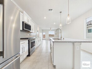 4325 Vista Manzano in Santa Fe, NM - Building Photo - Building Photo