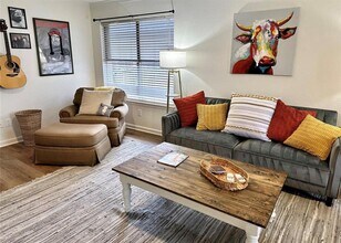 7840 Portland Trail in Austin, TX - Building Photo - Building Photo