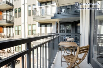 3403 Harmon Ave, Unit SI FL4-ID135 in Austin, TX - Building Photo - Building Photo