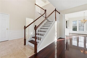 348 Santa Anita Ave in Woodstock, GA - Foto de edificio - Building Photo