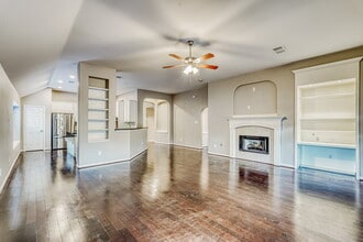 1110 Bringewood Chase Dr, Unit 901B in Spring, TX - Building Photo - Building Photo