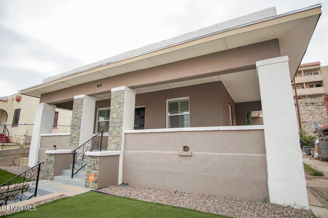 1601 E Rio Grande Ave in El Paso, TX - Building Photo - Building Photo