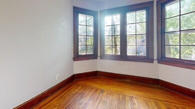 258 S Portage Path in Akron, OH - Building Photo - Building Photo