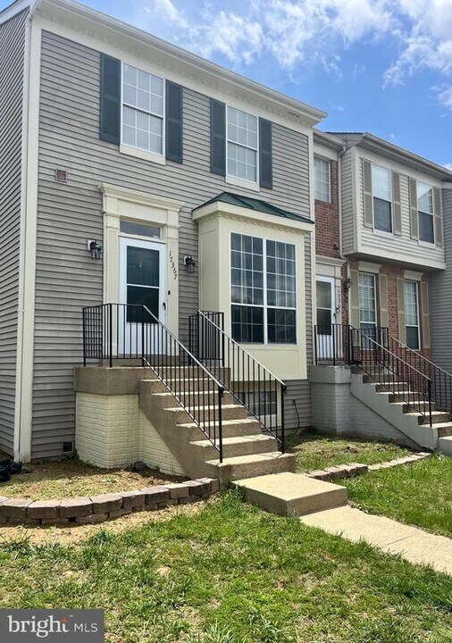 17367 Kildare Ln in Dumfries, VA - Building Photo