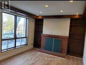 126 Simonston Blvd in Markham, ON - Building Photo - Building Photo