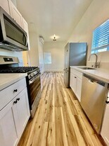 936 Camino Del Sur in Goleta, CA - Building Photo