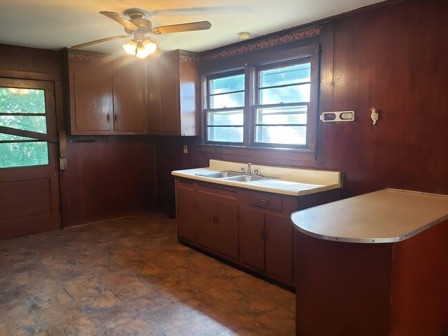 1706 W Washington St in Greenville, SC - Building Photo - Building Photo