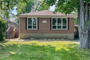 105 Aurora Heights Dr in Aurora, ON - Building Photo