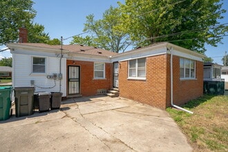 26308 Cubberness St in St. Clair Shores, MI - Building Photo - Building Photo